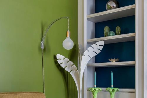 iFlat Margutta Colors on Canvas Apartment