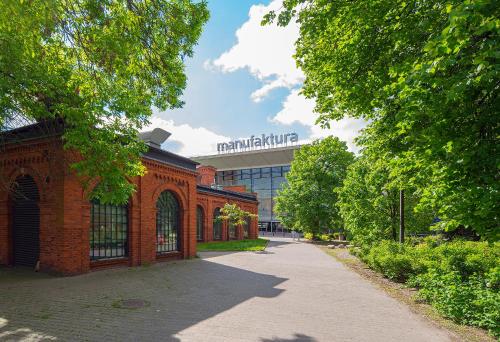 Lodz4rent - Premium Apartments 9,6 - MANUFAKTURA D77 - Parking w cenie