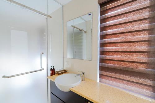 Un baño de Ivy Hotel Bai Chay Ha Long