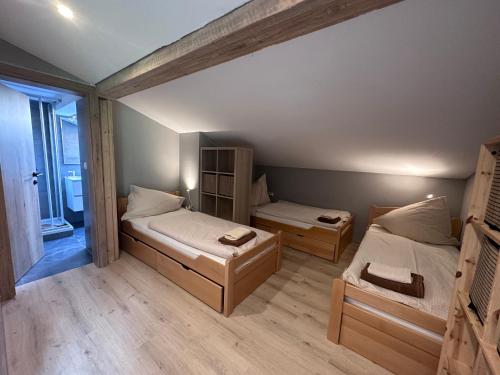 Postel nebo postele na pokoji v ubytování Haus Tirol