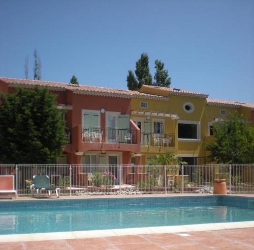 Appart'Hotel Festival Sud Aqua - Avignon TGV