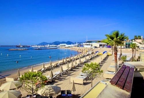 CANNES t4 bourgeois 790M de la plage, Palais et Croisette