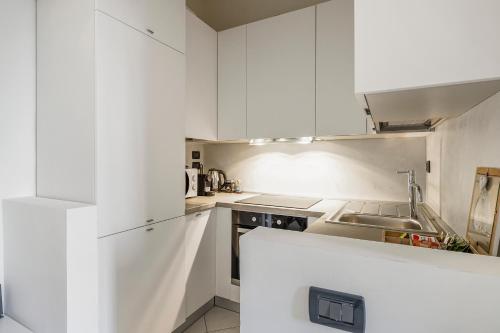 Una cocina o zona de cocina en Art Lake View