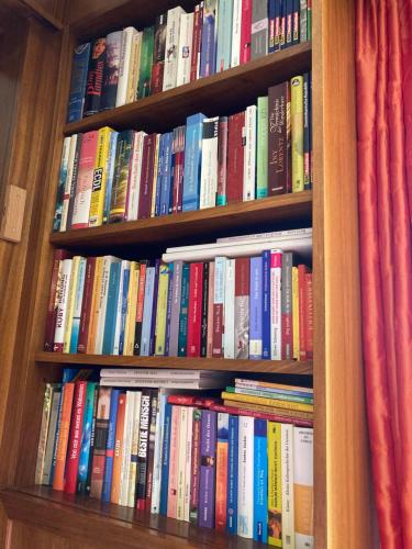 アパートメントにある図書室