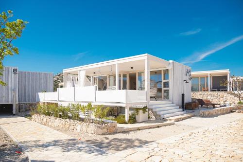 BUQEZ ECOVILLA 59 - DELPHINA