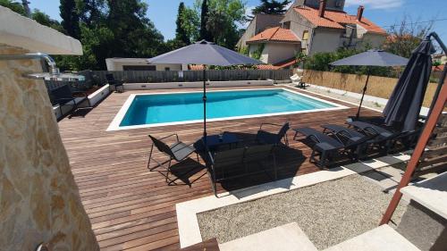 Apartment in Kastel Luksic with balcony, air conditioning, W-LAN, washing machine 5107-1