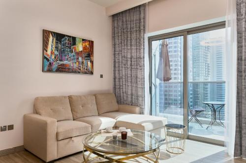 Posezení v ubytování Wonderful 1BR in a luxury home! MBL Residence