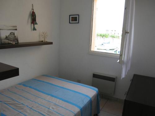 Posteľ alebo postele v izbe v ubytovaní T3 Mezzanine 6 Pers, Parking, Animaux Ok, Proche Plage - FR-1-106-70