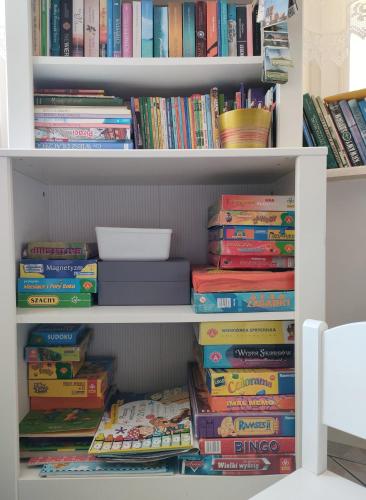 Perpustakaan di apartmen