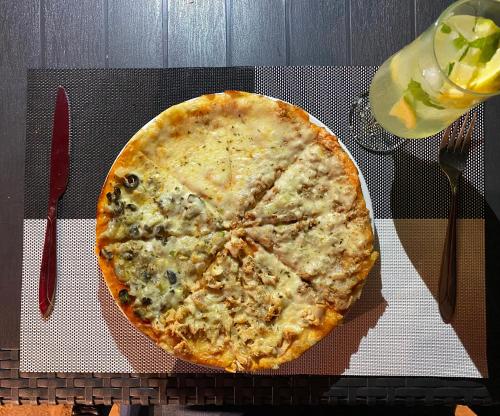 Comida en o cerca de este hotel