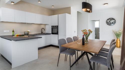 Villa N – Photos 3