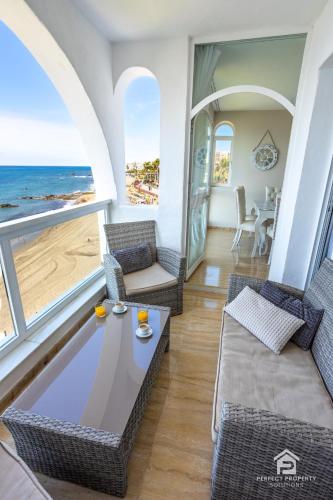 Apartment AGUAMARINA on the beach front