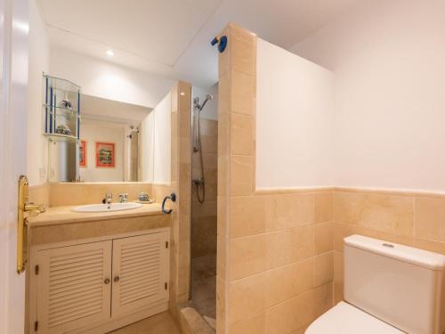 Kúpeľňa v ubytovaní Los Pinos, 3 bedroom apartment in Los Arqueros