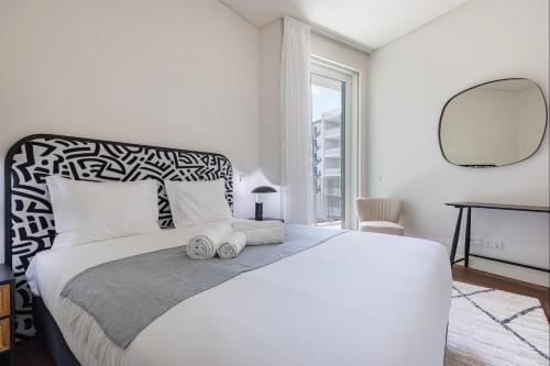 Deluxe Apartment in City Center by LovelyStay