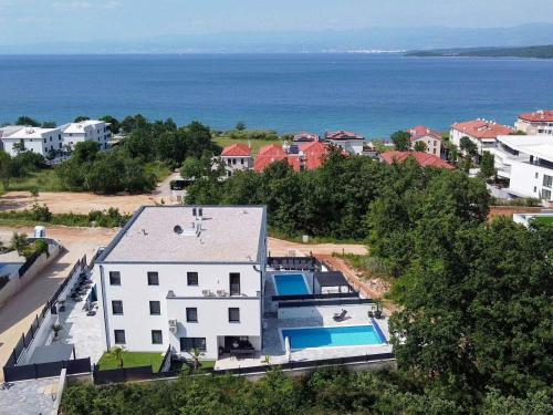 Premium Apartment Darja - Malinska - with heated pool
