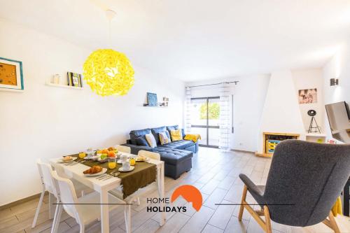 #112 Oura Apartment Pool & Nightlife