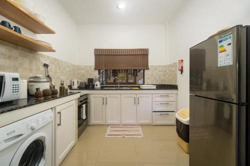 Dapur atau dapur kecil di Kanasuk Self catering Apartments