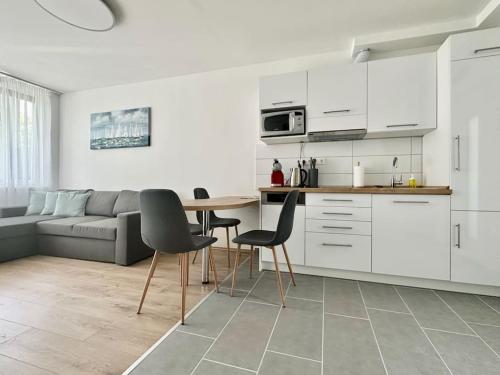 Premium Apartment by Hi5 - Zamardi One-bedroom 8621 Zamárdi, 6 Margittai utca kép - 3