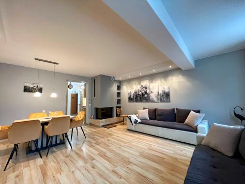 Posedenie v ubytovaní Apartament Wilcza Jama z kominkiem - Viva pod Giewontem Apartamenty