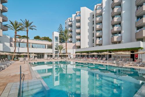 Hipotels Bahía Grande Aparthotel, Cala Millor – Updated 2023 ...
