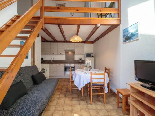 Η κουζίνα ή μικρή κουζίνα στο Holiday Home Hameau des Flots by Interhome