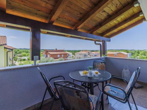 Balkoni atau teres di Apartment Tommy-2 by Interhome