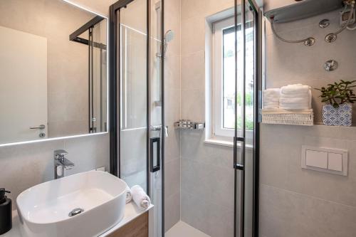 Time Off Studio Apartment (b)