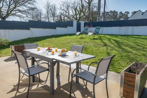 Photo de la galerie de l'établissement Villa Standing - 5 min des plages par Groom, à Guidel