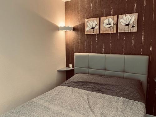 Posteľ alebo postele v izbe v ubytovaní Standing et océan à 50m, appartement de l'oasis