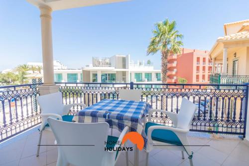 #101 T1 Bicos Flat D by Home Holidays