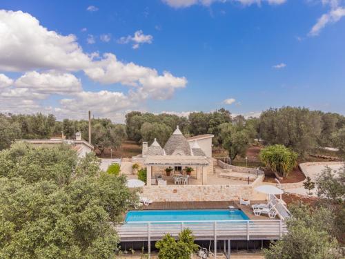 Trullo Quattro Carrini con piscina