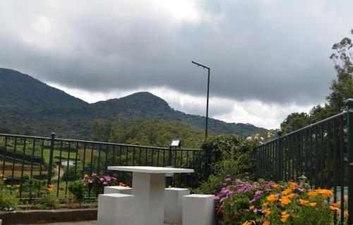 Vista general de una montaña o vista desde la villa 