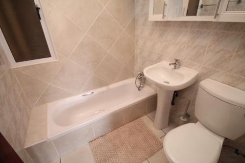 Koupelna v ubytování Uvongo Cabanas 3B