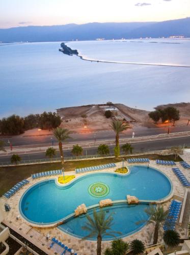 Bazén v ubytování Leonardo Plaza Hotel Dead Sea nebo v jeho okolí