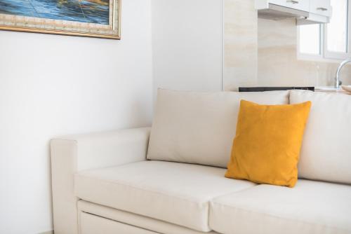 Posezení v ubytování Athens Del Sol Suite