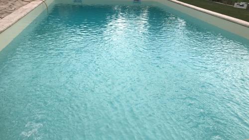 Chambre pratique avec Wc et vasque attenant du rucher naturaile