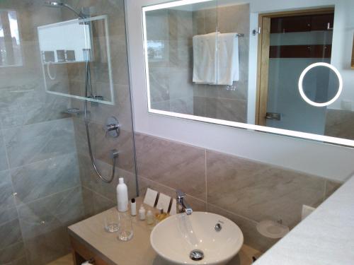 Un baño de Hotel Vergeiner