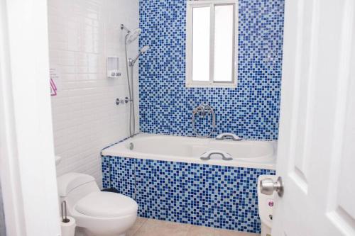 Koupelna v ubytování Dos Morenas Apartments - Apt 2