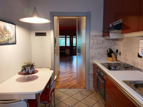 Lungarno 32 with private parking