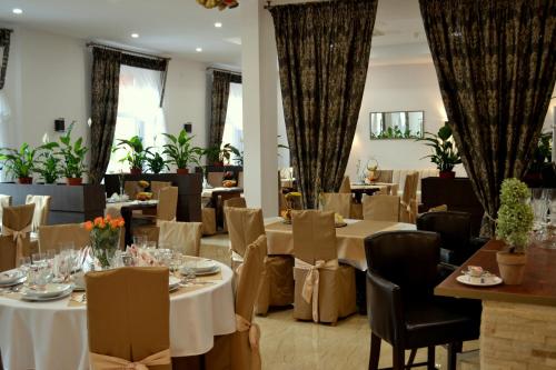 Εστιατόριο ή άλλο μέρος για φαγητό στο Hotel Piast