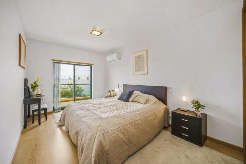 Penthouse Escape with Large Terrace, Pool & Garden