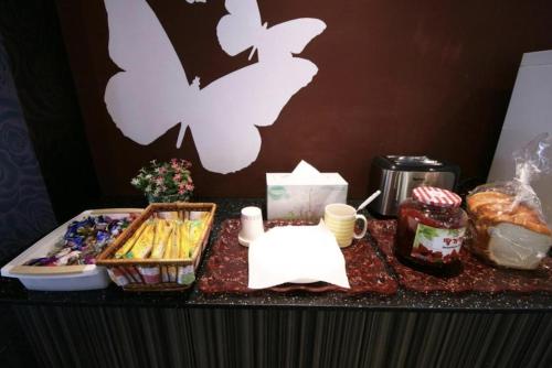 モーテルの敷地内または近くでの食事または食べ物