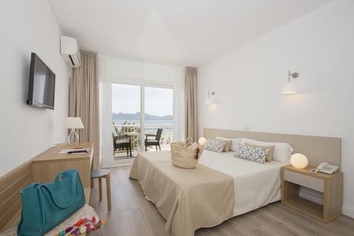 Cabot Romantic- Adults Only photo 2