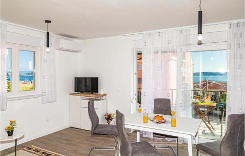 Amazing Apartment In Kastel Kambelovac