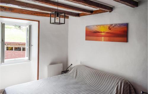 Voodi või voodid majutusasutuse Cozy Apartment In Aldudes With House Sea View toas