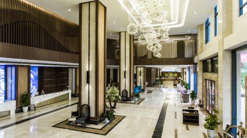 a view of the lobby of a shopping mall at Muong Thanh Luxury Ha Nam in Phủ Lý