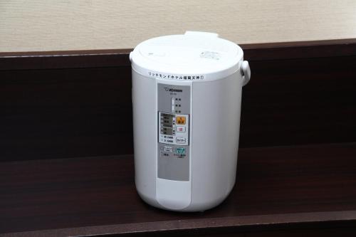 a white thermosacistacistacistacistacist at Richmond Hotel Fukuoka Tenjin in Fukuoka