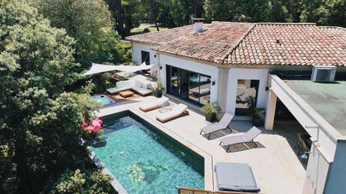 Modern Villa Swimming pool and private Jacuzzi