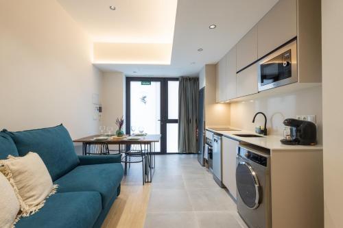 CASA FLORIT - The Turia Park Lofts - 4 Guests- AC & WiFi - Near City Centre