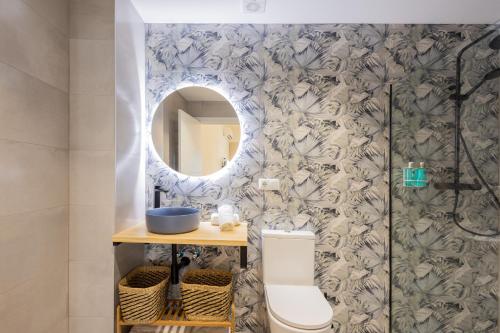 CASA FLORIT - The Turia Park Lofts - 4 Guests- AC & WiFi - Near City Centre